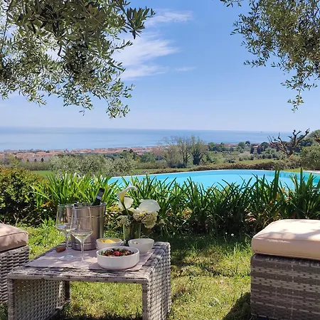 Landhaus Pamperduto Country Porto Potenza Picena
