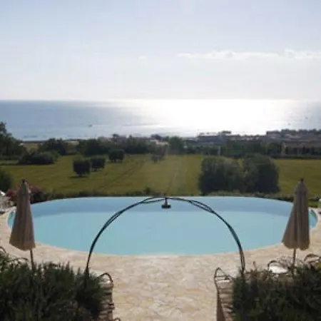 Pamperduto Country * Porto Potenza Picena